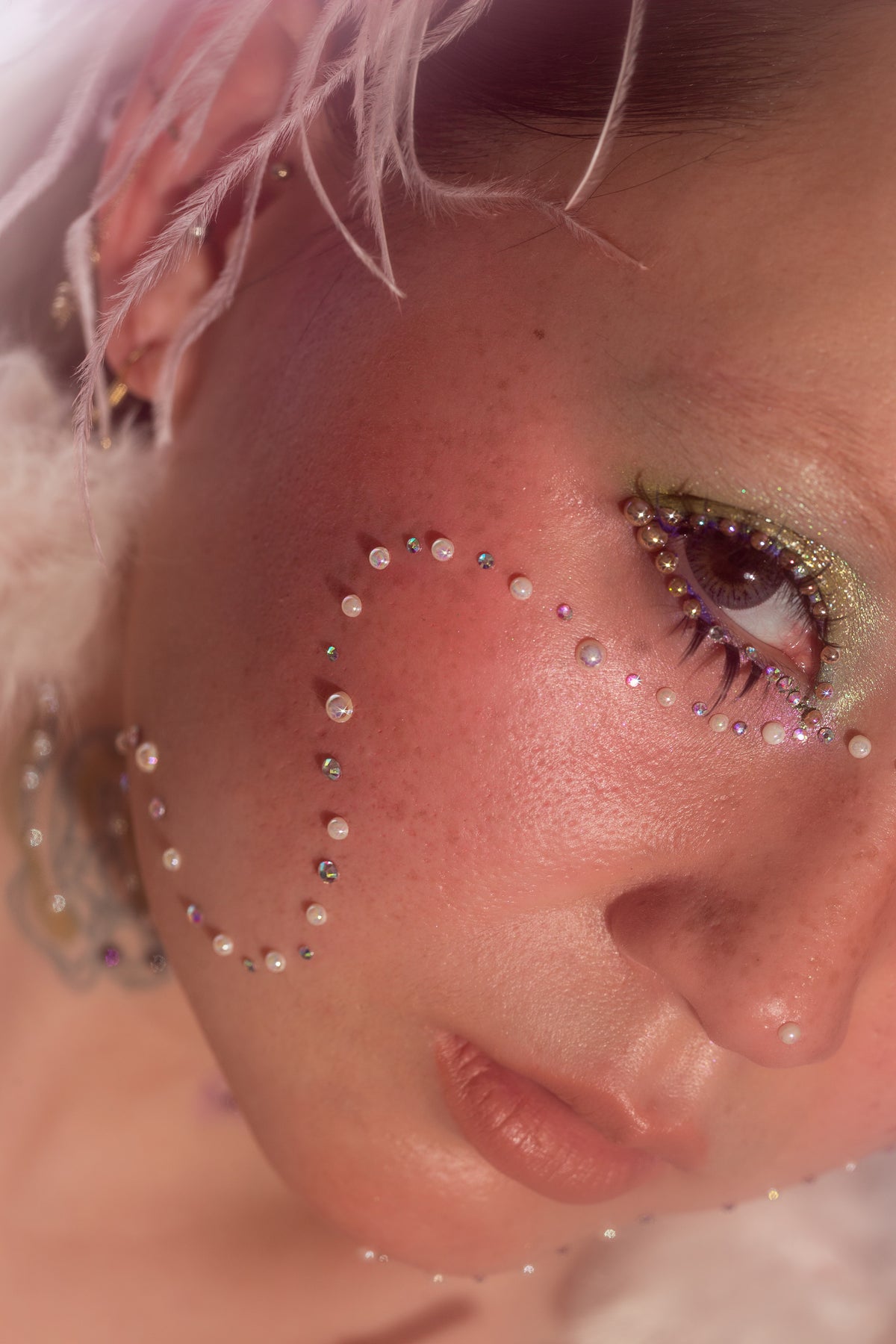 Half Magic Halloween Classic Iridescent Self-Adhesive Face Pearls